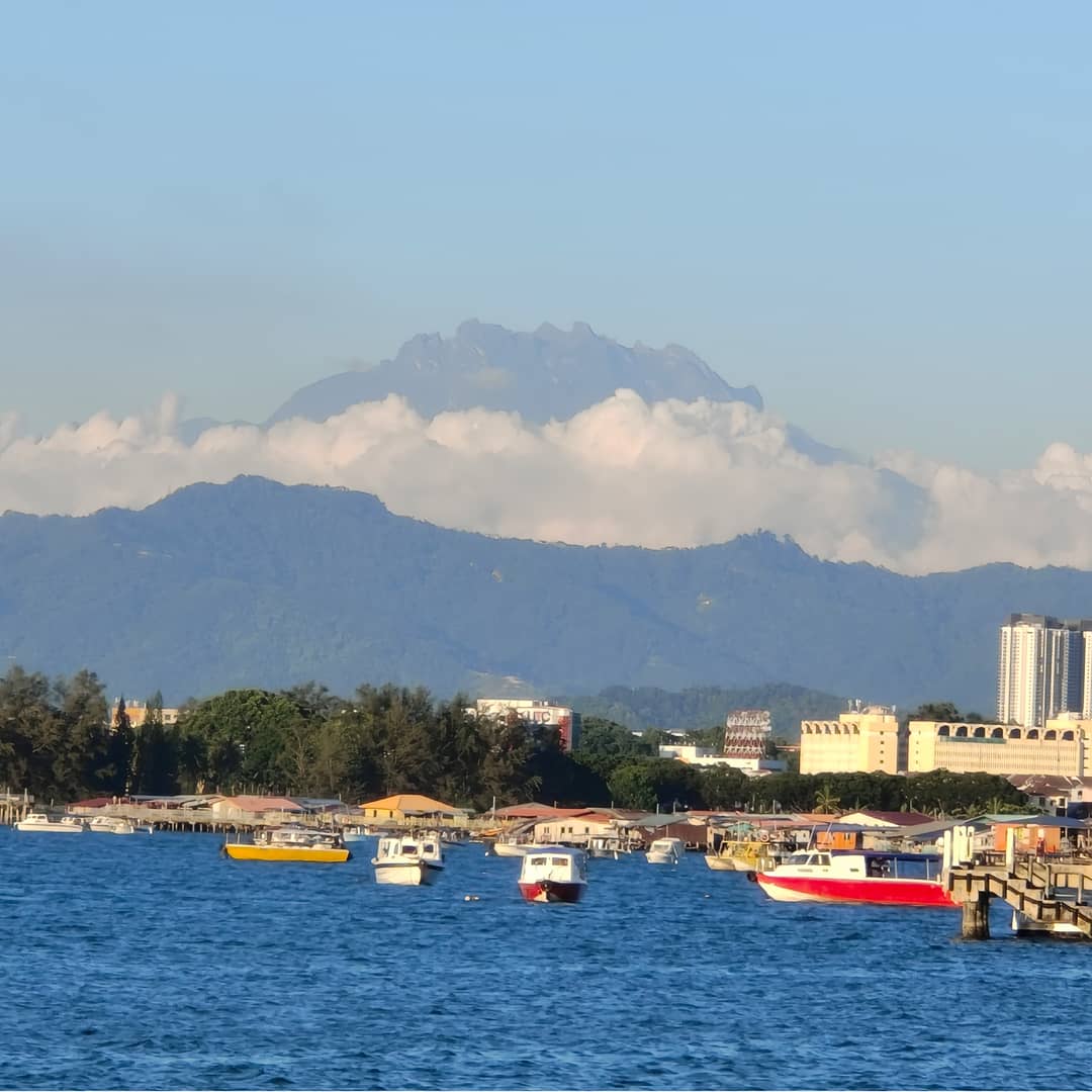 漂浮于山海